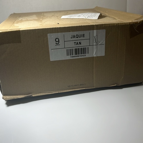 Journee collections Women's Tan Ankle Boots - Picture 9 of 9